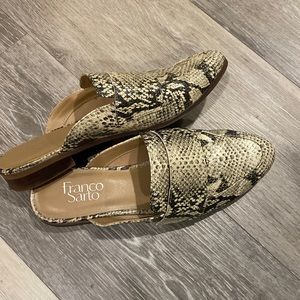 Franco Sarto slides .. like new go with everything!